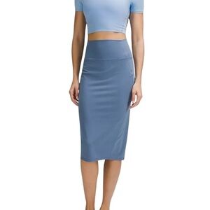 ⭐️NWT⭐️ Lululemon Nulu Slim-Fit High-Rise Skirt. Sz. 8